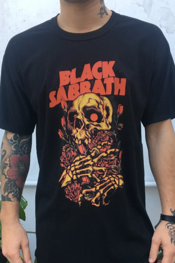 Remera Regular «Black sabbath»
